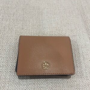 Tory Burch wallet EUC